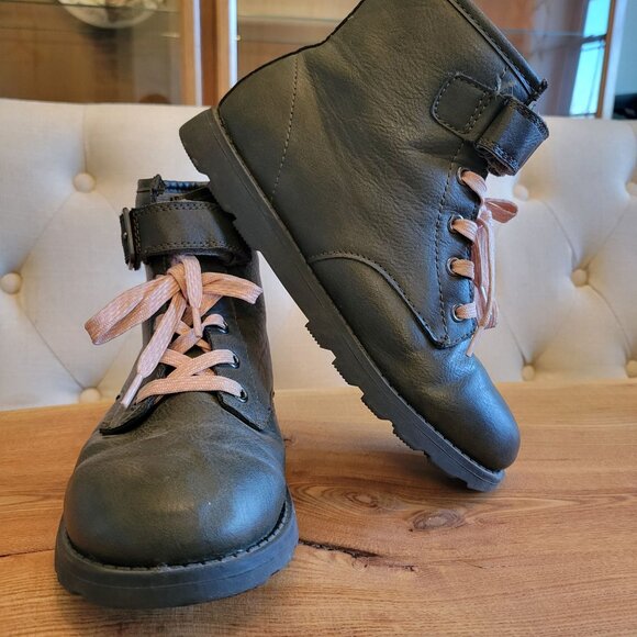 Carter's Youth Size 3 Girls Brown Lace up Combat Boots - Picture 1 of 8